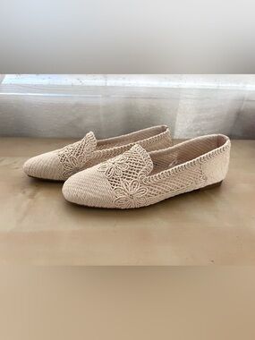 New Atalina crochet woven shoes Size 5.5